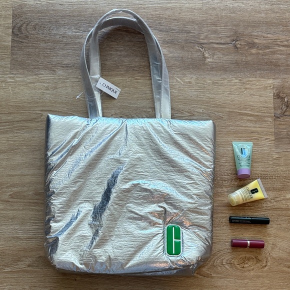 Clinique Puffy Tote Bag with 4-pc Skincare and Makeup Set - Picture 1 of 4